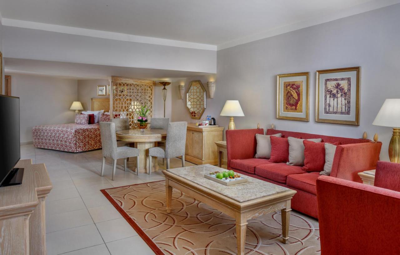 Iberotel Palace - Adults Friendly 16 Years Plus Šarm aš-Šajch Exteriér fotografie A suite at the Jumeirah Beach Hotel